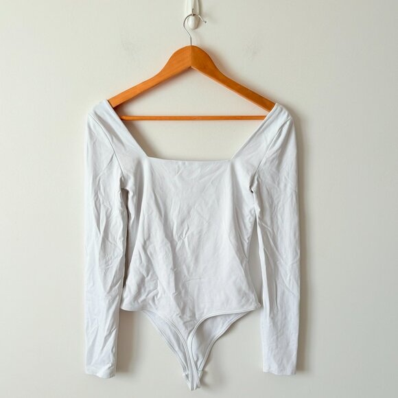 Aritzia Contour Squareneck Longsleeve Bodysuit Top White Size Medium - Picture 5 of 7
